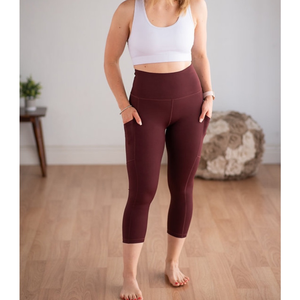 LoveHerShop crop workout leggings size  XL